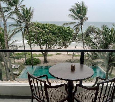 Naomi Beach Hotel Weligama Exterior foto