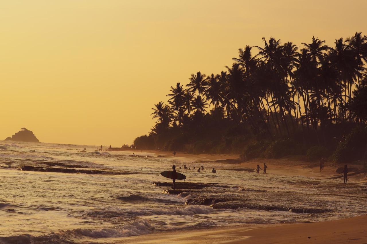 Naomi Beach Hotel Weligama Exterior foto